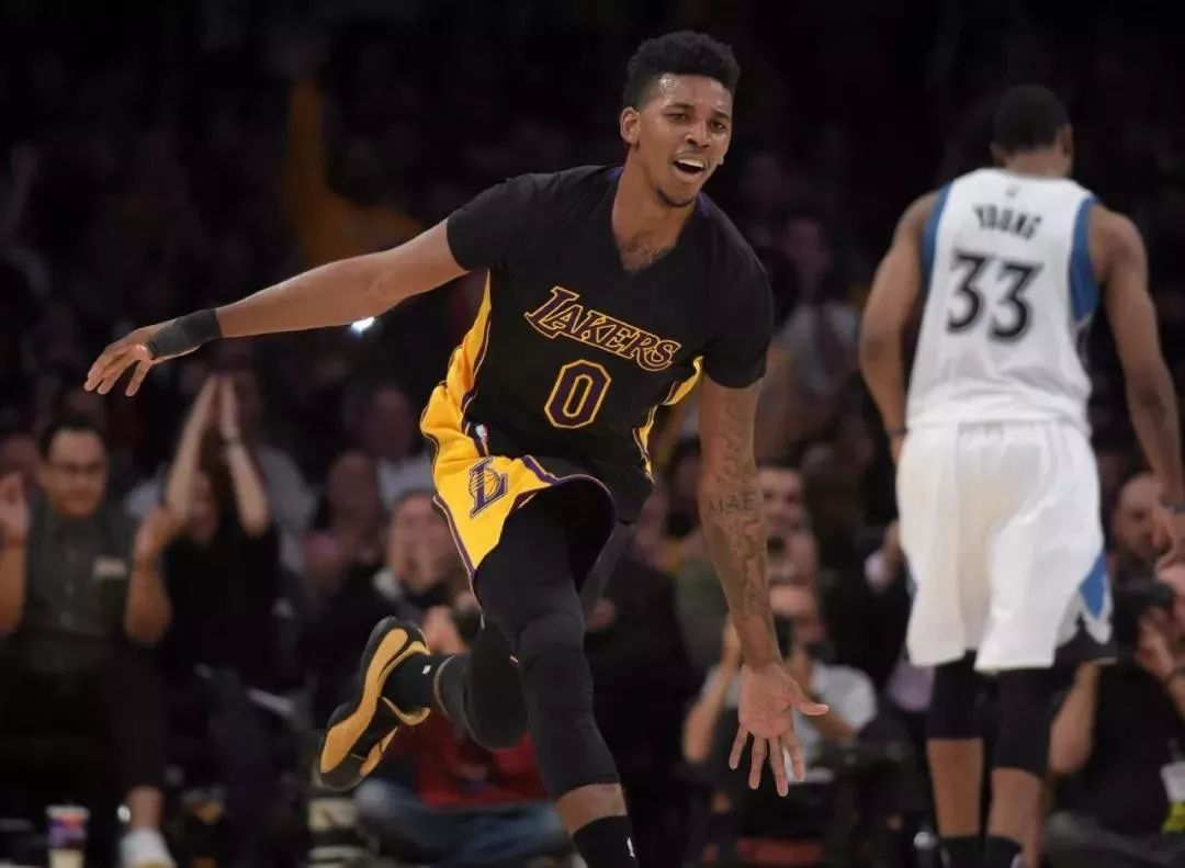 持续稳定！阿森纳大将萨利巴在北伦敦德比中表现出色（稳定如一！阿森纳中卫萨利巴北伦敦德比表现抢眼）