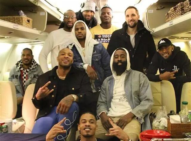 曼联球员状态回暖，连续进球（曼联多将找回状态，连场建功）